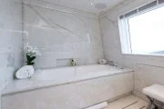 015